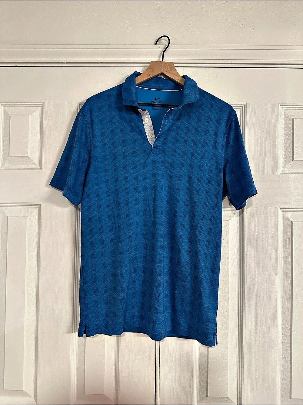 Nike Men's Polo in Blue Size Medium